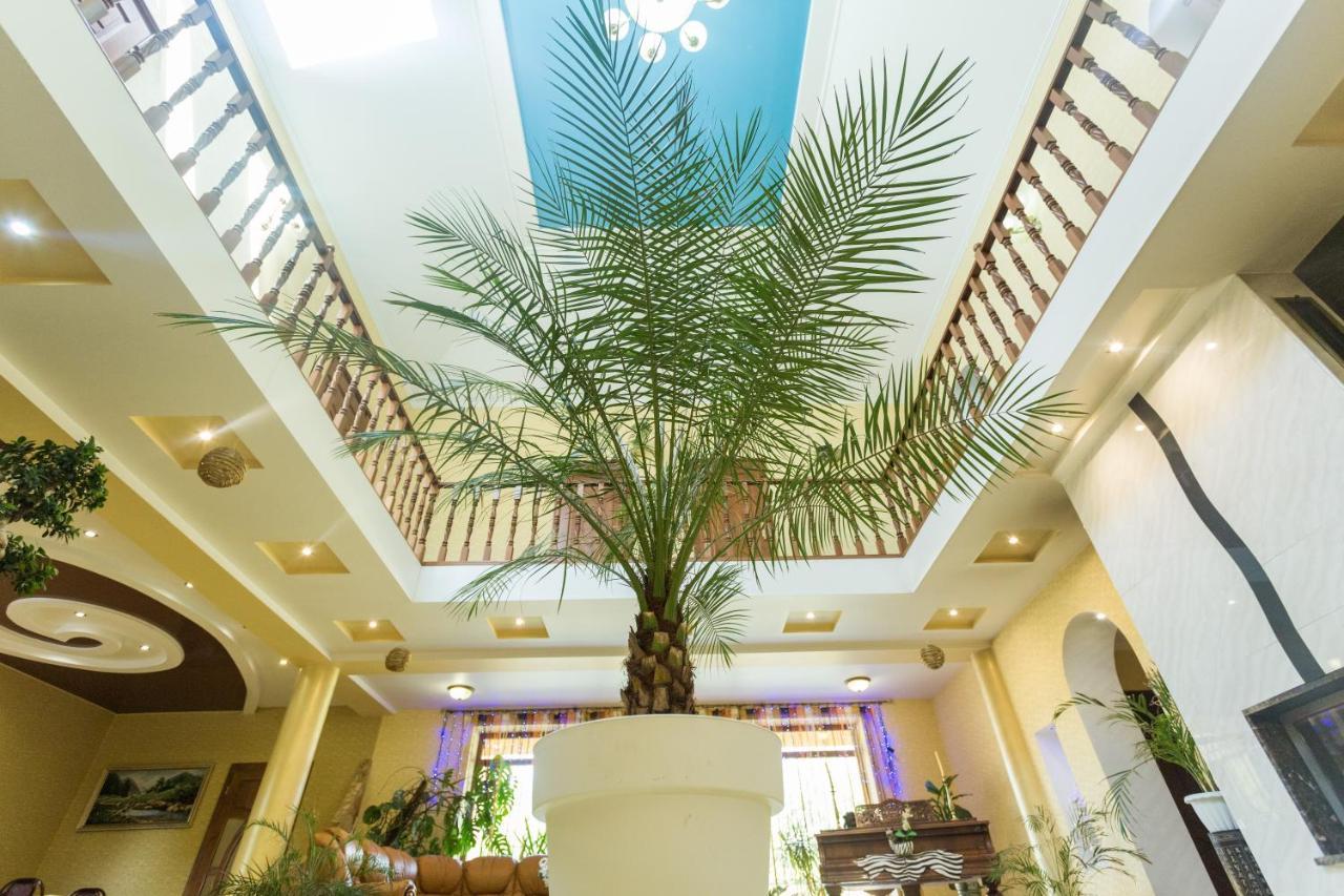 Sunrise Boutique hotel Berehove  Extérieur photo